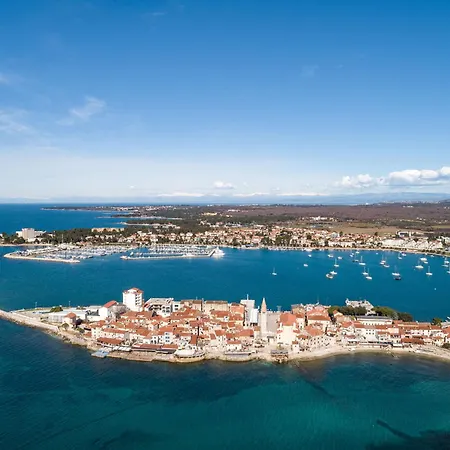 Garden Palace 228 * Umag
